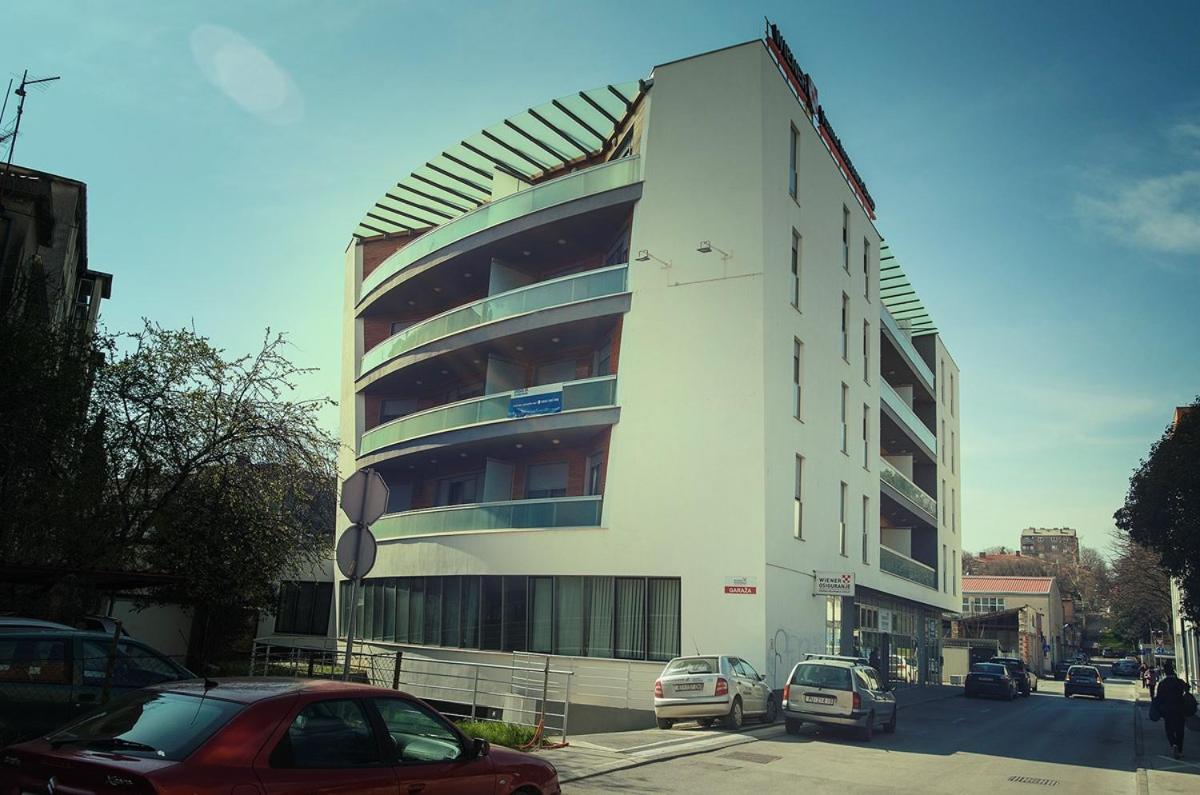 Pula City Business Apartments Екстериор снимка